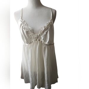 Linea Donatella beaded babydoll nightie Size Large 100% Polyster